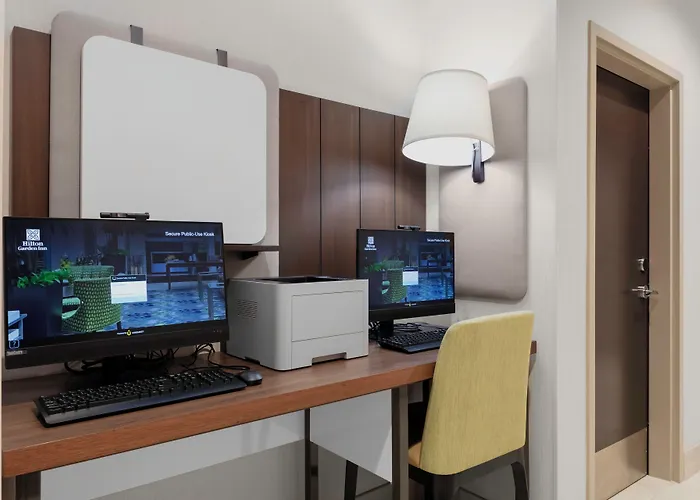 Hilton Garden Downtown Hotel 3*