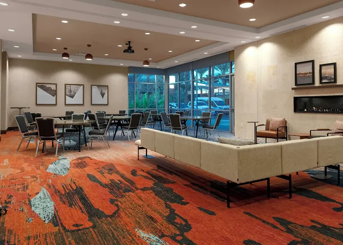 Hotel Hilton Garden Downtown 3*