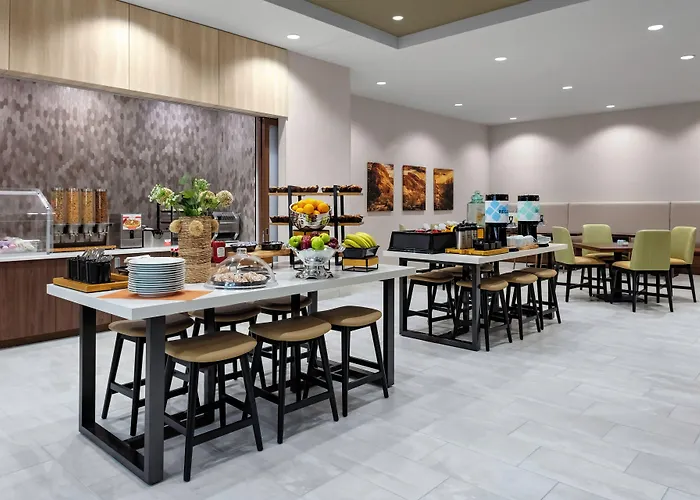 Hilton Garden Downtown Hotel 3*