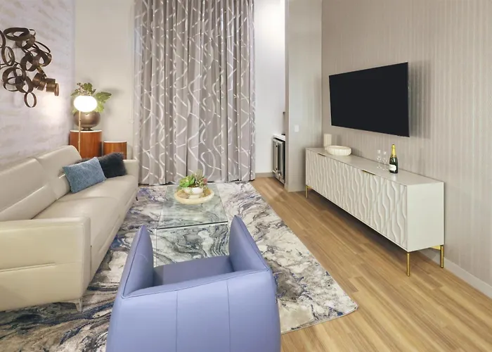 Hilton Garden Downtown Hotel 3*